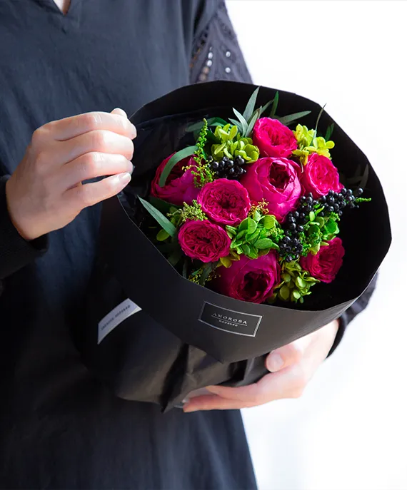 花束スタイルにラッピングをしてお届けします。