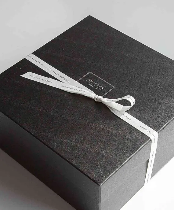 ほのかに香るパフュームリボンで高揚感を演出